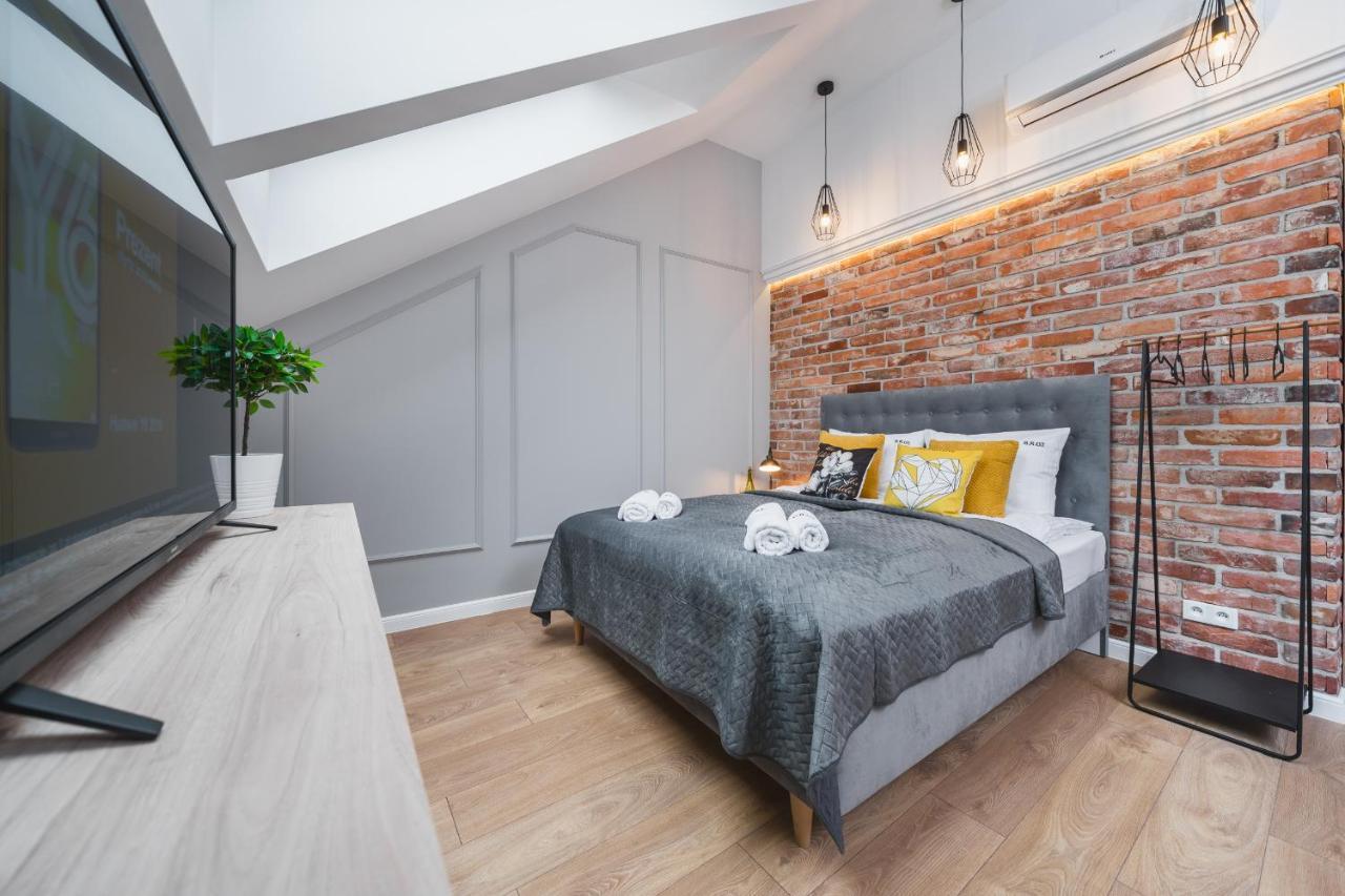 Saint Florian'S Suites - Old Town Luxury Apartments - By Upstairs Krasków Exterior foto