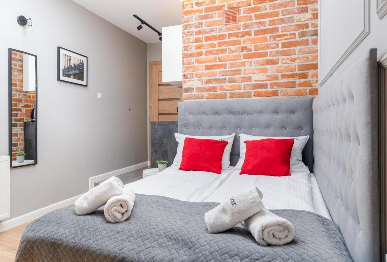 Saint Florian'S Suites - Old Town Luxury Apartments - By Upstairs Krasków Exterior foto