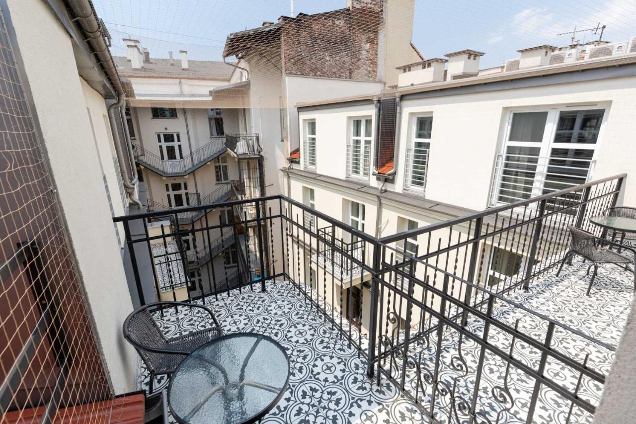 Saint Florian'S Suites - Old Town Luxury Apartments - By Upstairs Krasków Exterior foto